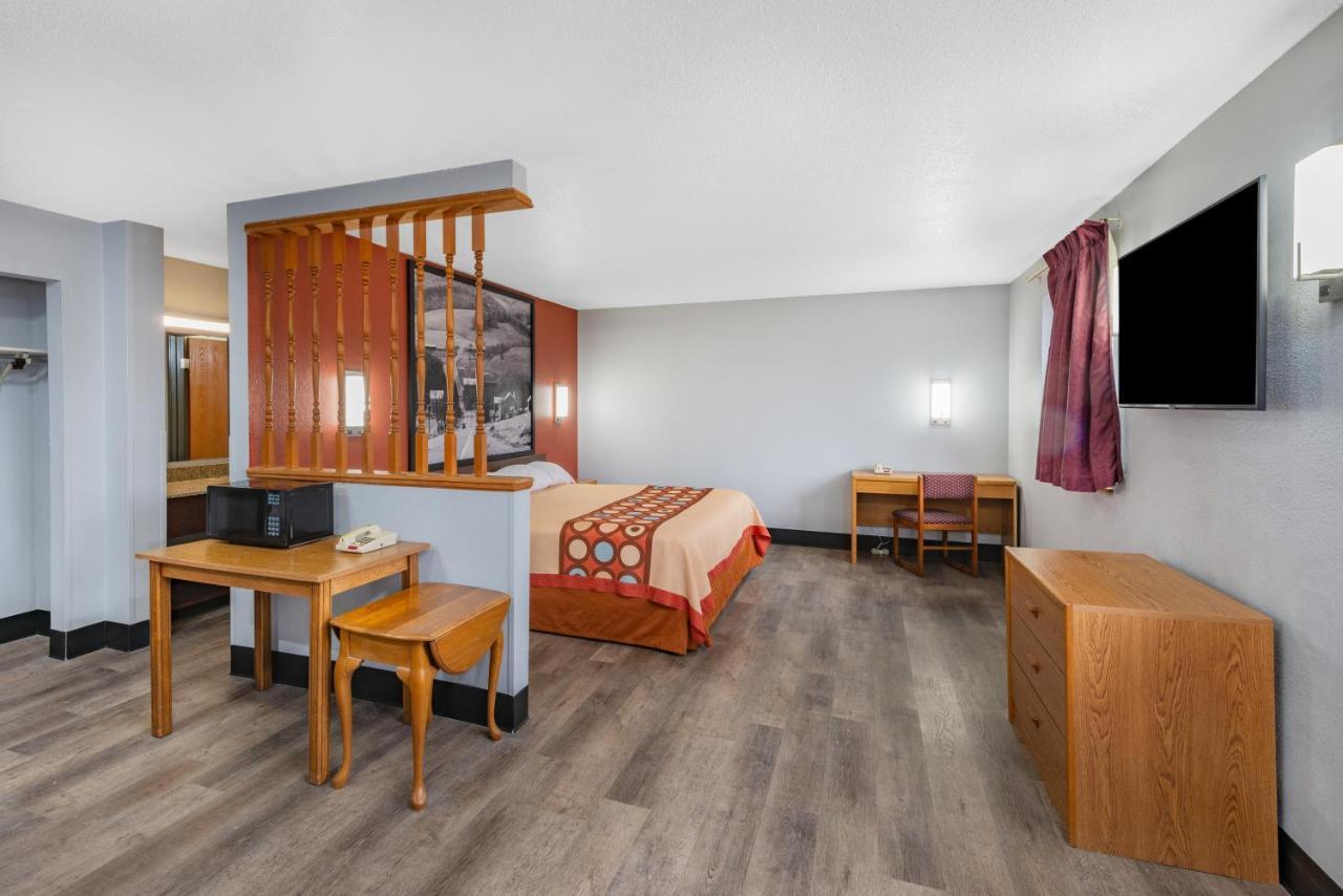 Super 8 By Wyndham Waynesburg Otel Dış mekan fotoğraf