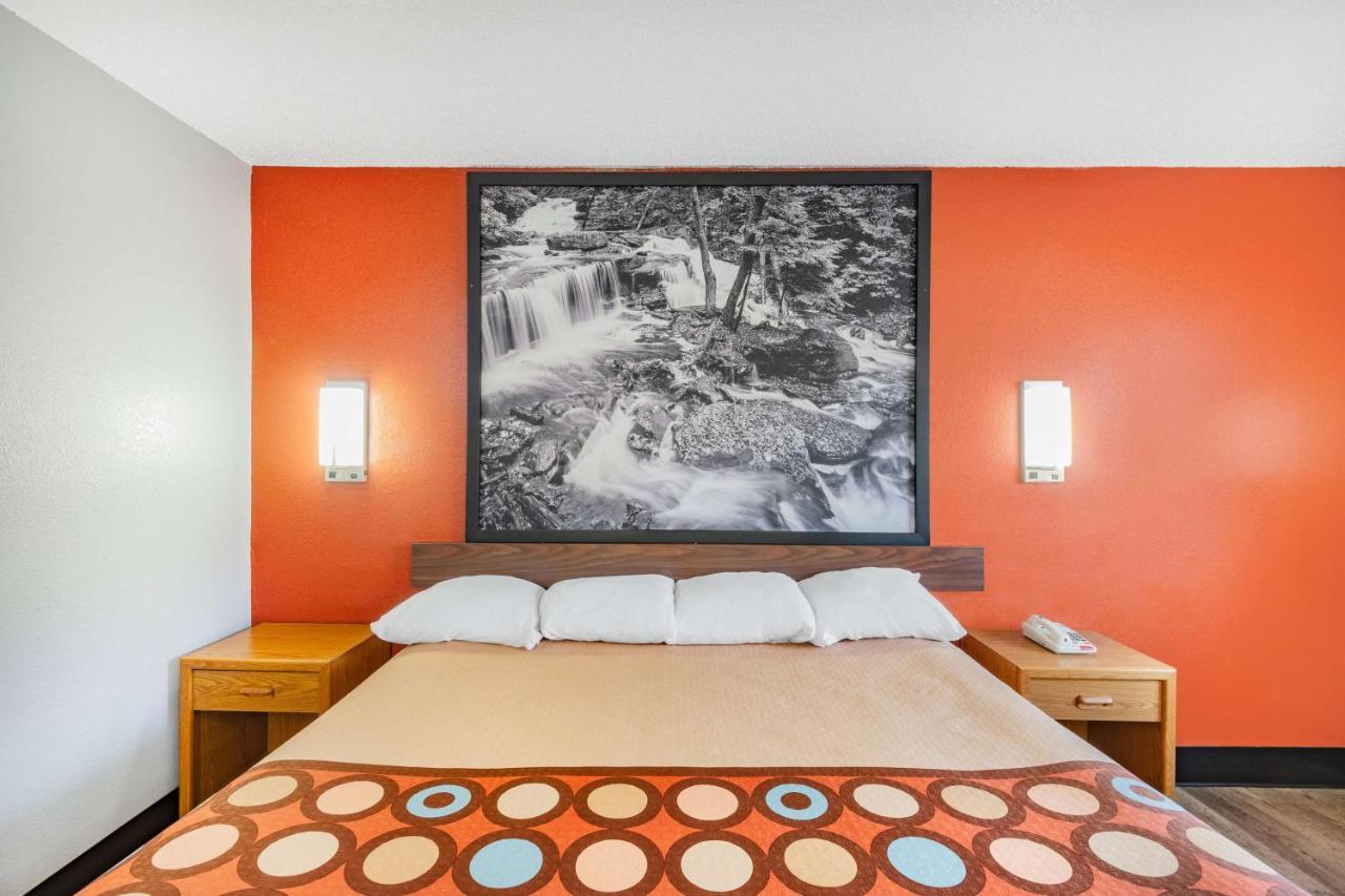 Super 8 By Wyndham Waynesburg Otel Dış mekan fotoğraf